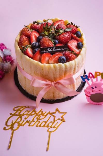 Strawberry Ice Cream Cake