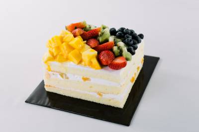 Premium Fruitti Paradise Set Cake