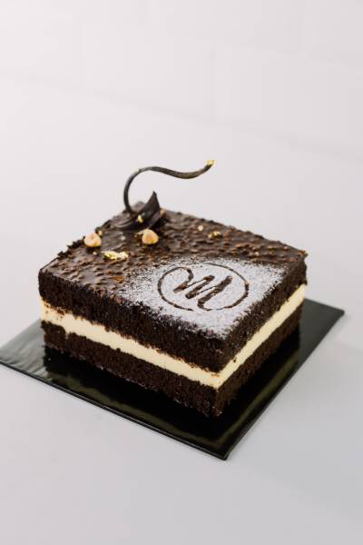 Magnum Chocolate Set Cake