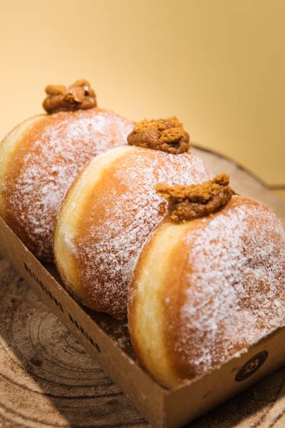 Biscoff Bomboloni