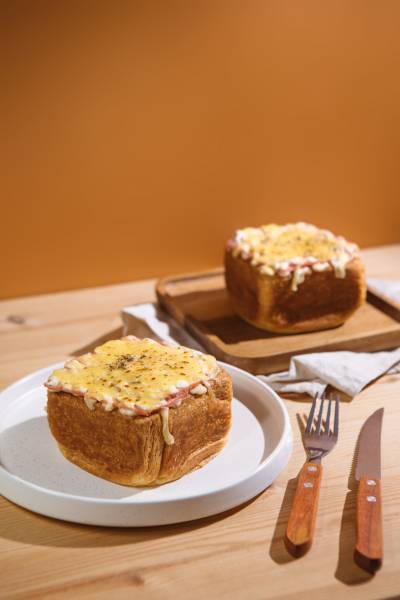 Mozzarella Ham Danish