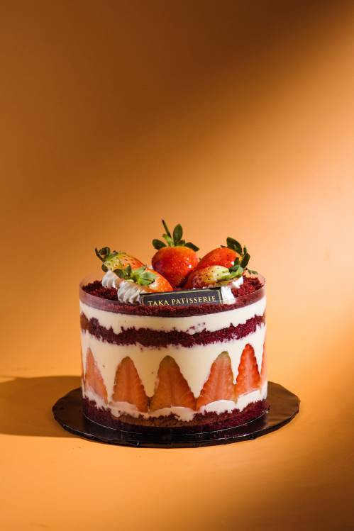 Strawberry Red Velvet Shortcake 250g